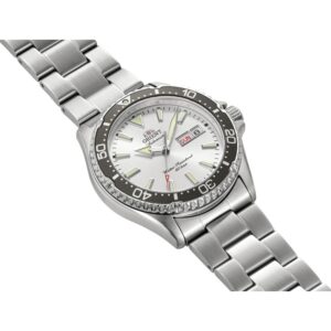 Orient Mako RA-AA0825S39B Silver Dial angle